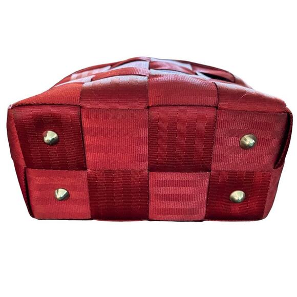 HARVEYS Seatbelt Bag Top Handle Small Tote Purse in Cherry Red - Picture 4 of 9